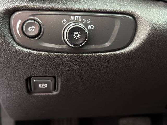 Used 2025 Chevrolet Blazer LT image 20