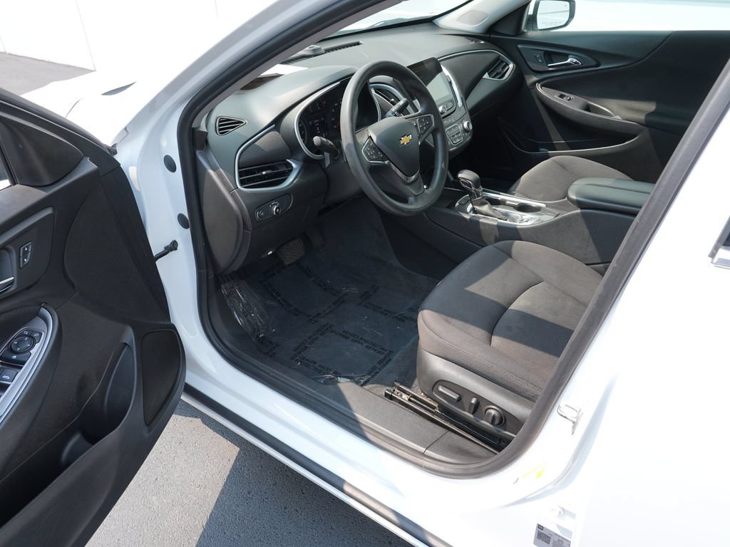 Used 2023 Chevrolet Malibu LT w/ Driver Confidence Package FWD image 13