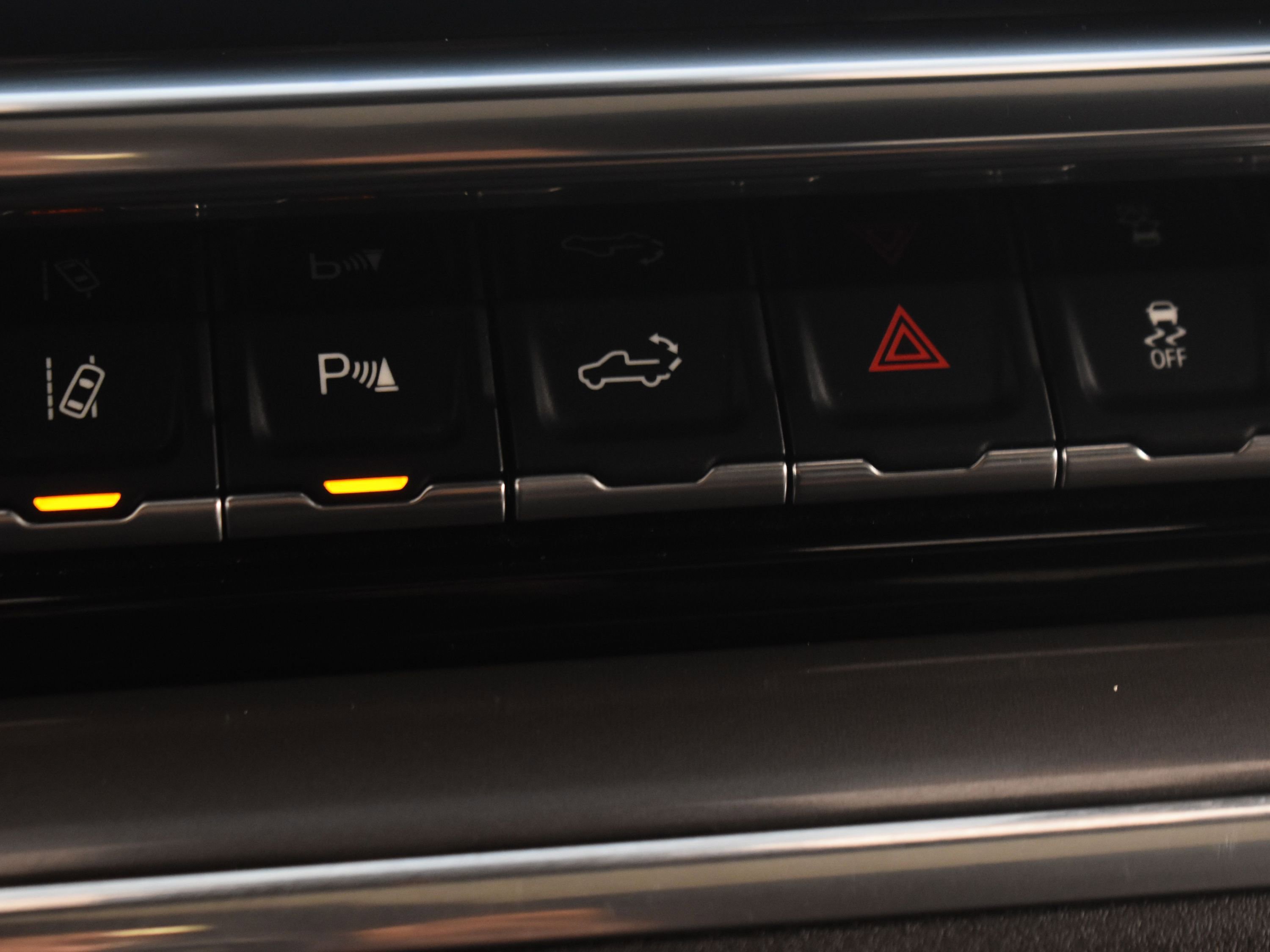 Used 2025 Chevrolet Silverado 2500 High Country w/ High Country Premium Package image 46