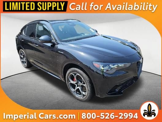Used 2025 Alfa Romeo Stelvio Sprint w/ Veloce Package