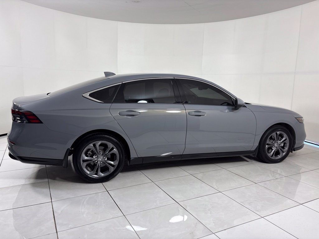 Used 2025 Honda Accord EX-L image 6