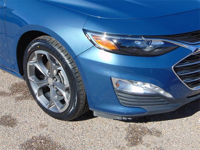 Used 2024 Chevrolet Malibu LT image 2