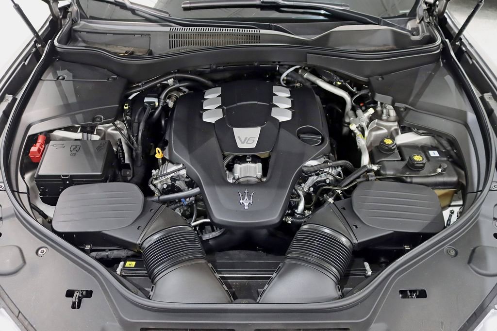 Used 2020 Maserati Levante GranSport image 41