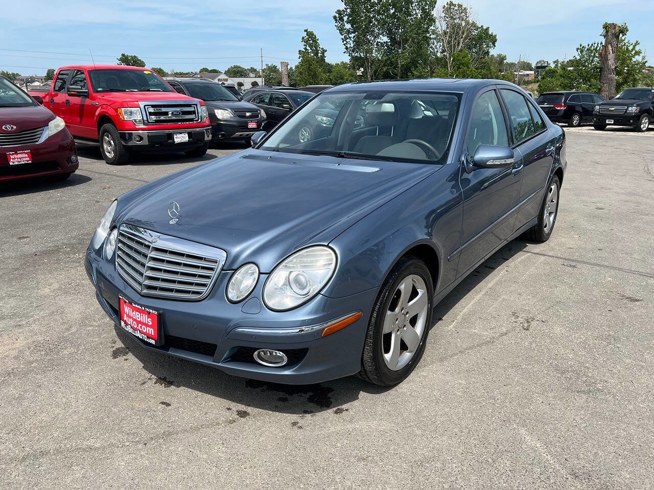 Used 2007 Mercedes-Benz E 550 4MATIC Sedan image 1
