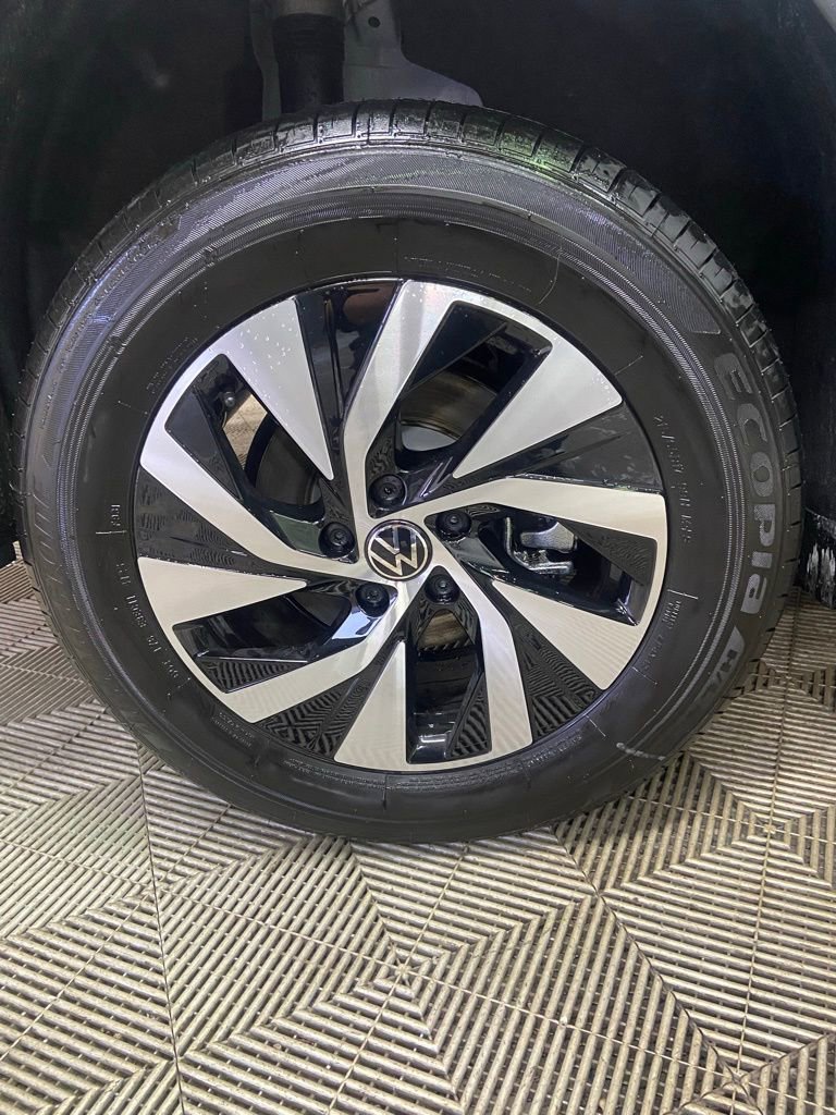 New 2026 Volkswagen Tiguan S image 9