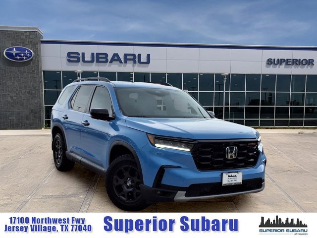 Used 2025 Honda Pilot TrailSport image 1