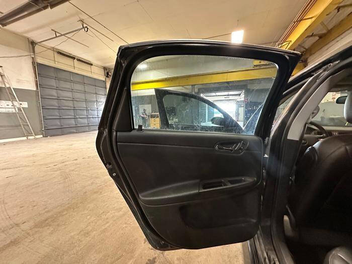 Used 2012 Chevrolet Impala LTZ FWD image 24