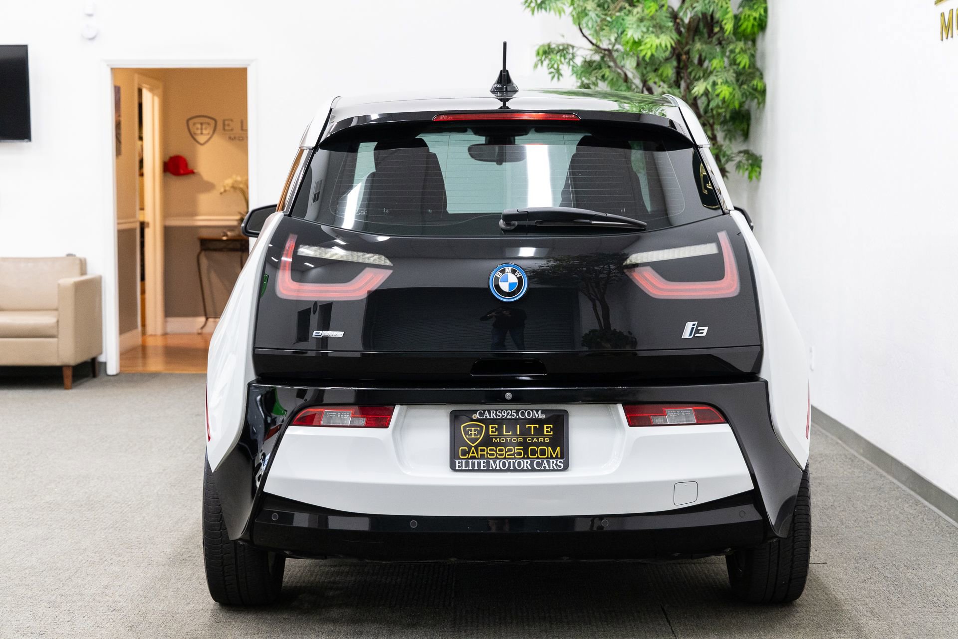 Used 2015 BMW i3 w/ Range Extender image 4