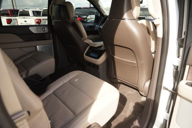 Used 2024 Lincoln Navigator L Reserve AWD/4WD image 17