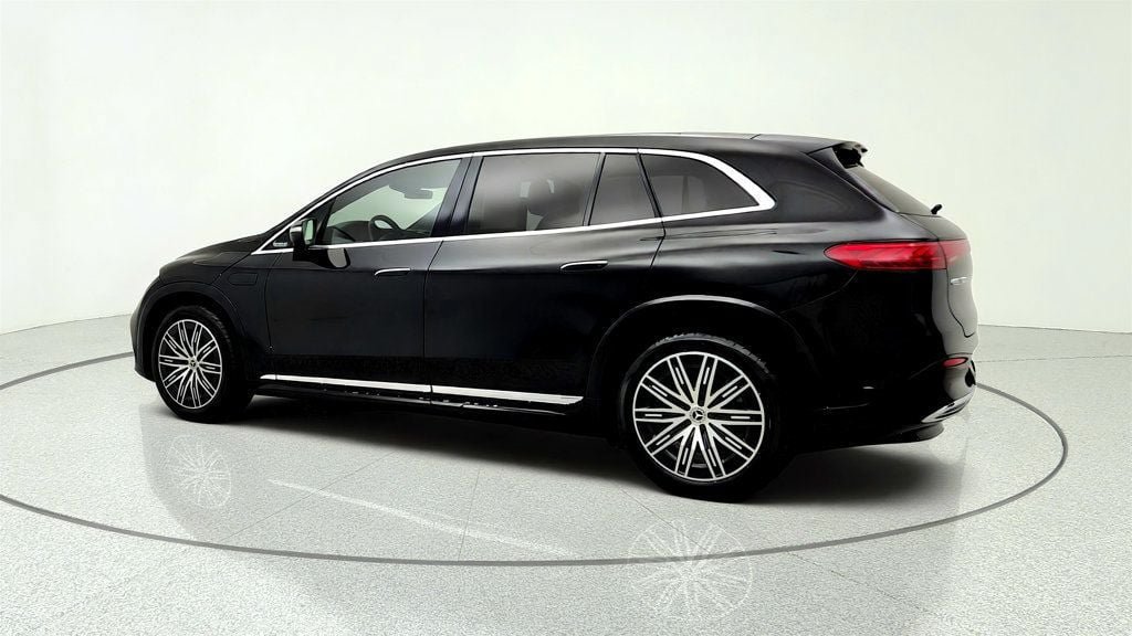 Used 2023 Mercedes-Benz EQS 580 4MATIC SUV w/ Acoustic Comfort Package image 7