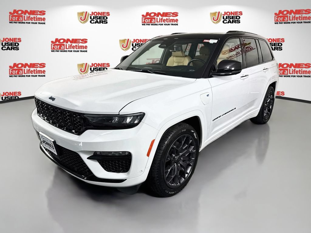 Used 2023 Jeep Grand Cherokee Summit AWD/4WD image 15