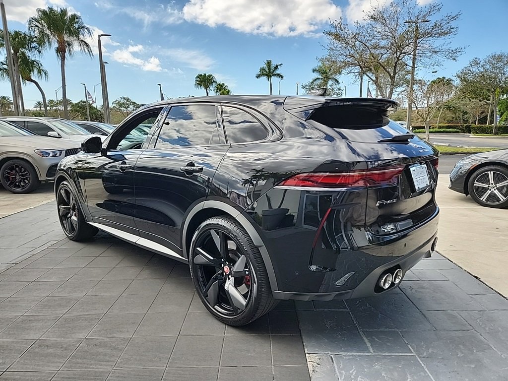 Used 2021 Jaguar F-PACE SVR image 13