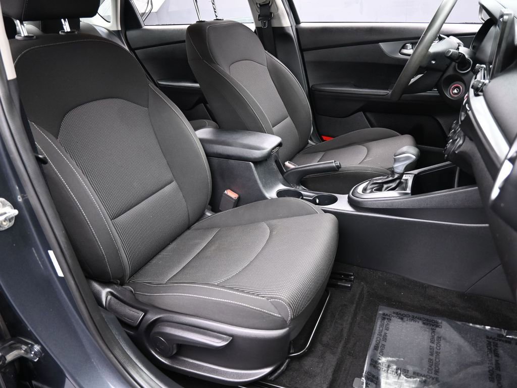 Used 2021 Kia Forte LXS image 40