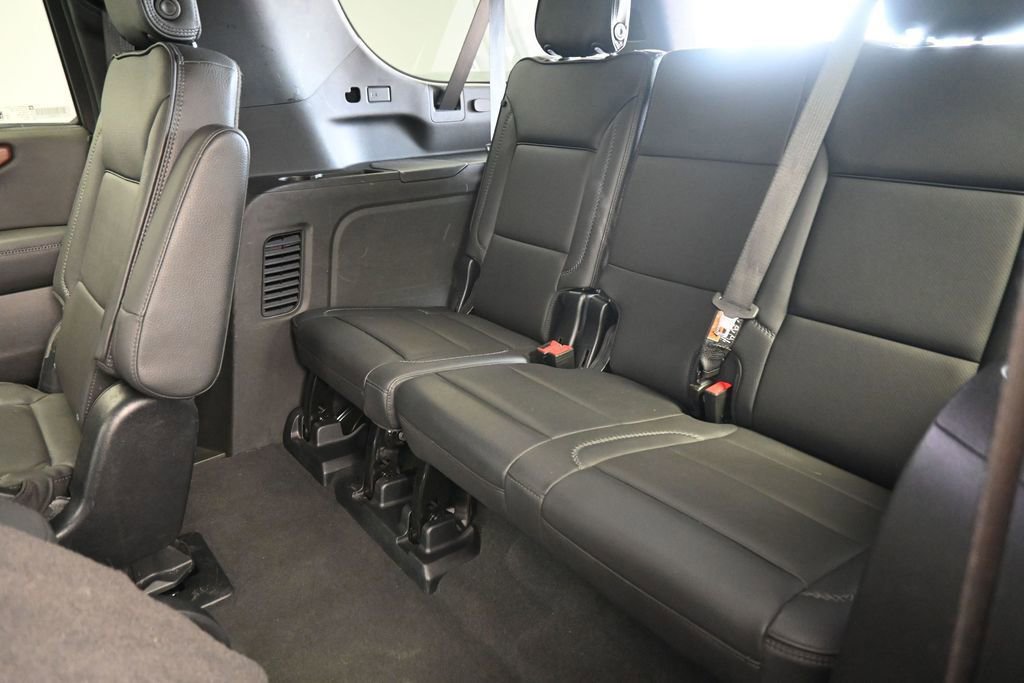 Used 2025 GMC Yukon XL Denali AWD/4WD image 18