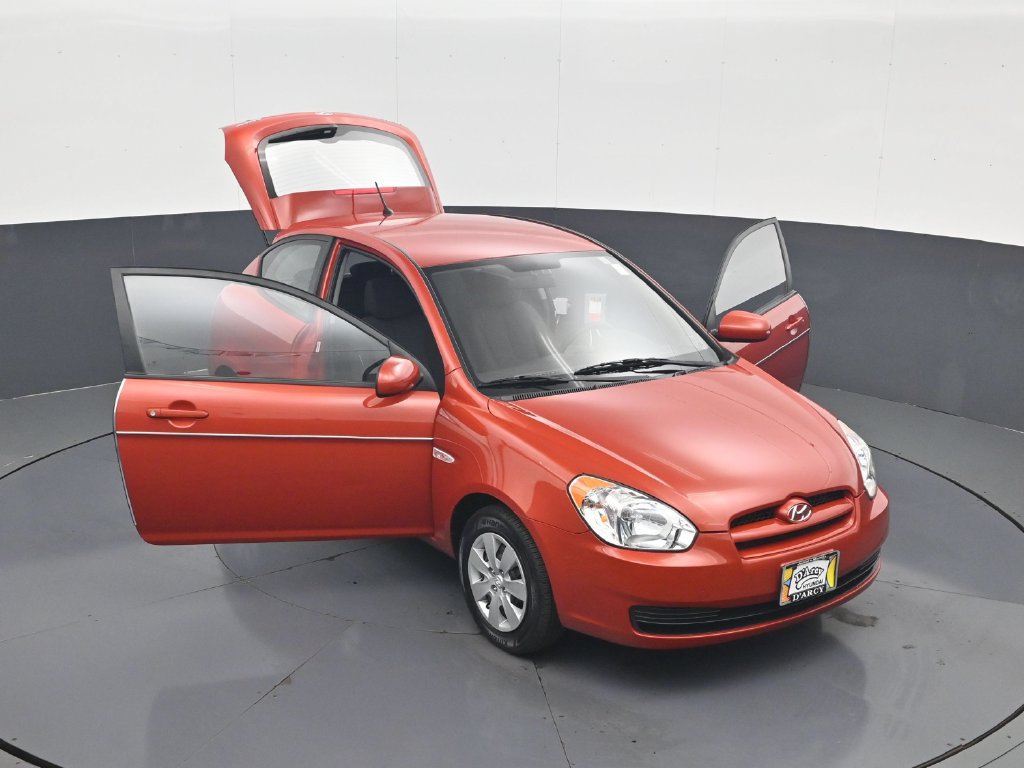 Used 2010 Hyundai Accent GS FWD image 30