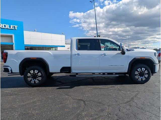New 2025 GMC Sierra 3500 Denali w/ Denali Reserve Package image 9