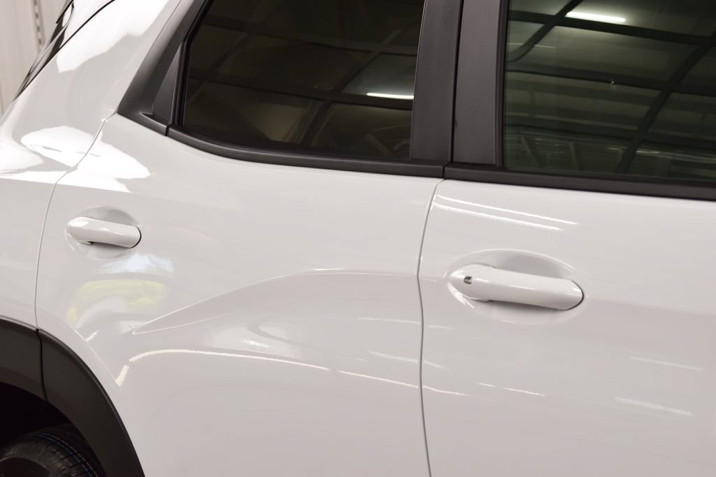 New 2026 Chevrolet TrailBlazer LT w/ Convenience Package FWD image 17