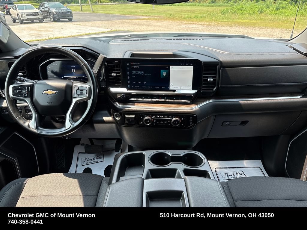 Used 2025 Chevrolet Silverado 1500 LT AWD/4WD image 15