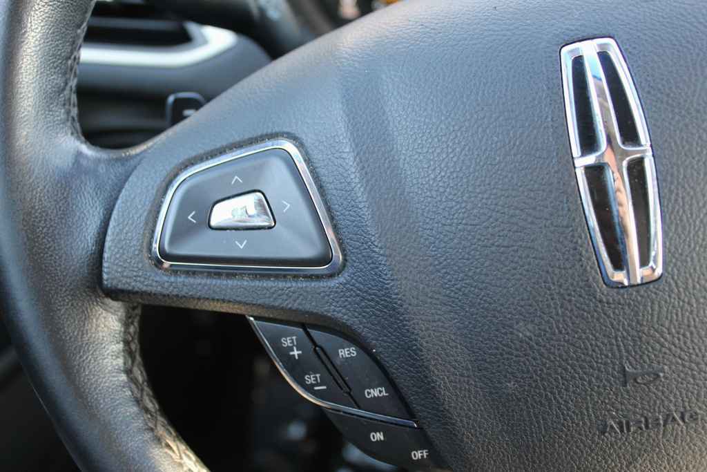 Used 2016 Lincoln MKZ AWD image 17