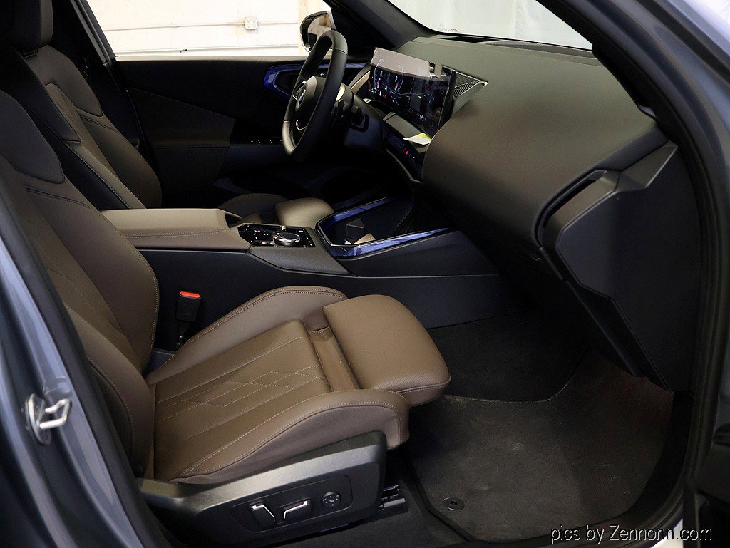 Used 2025 BMW X3 xDrive30i w/ Premium Package image 37