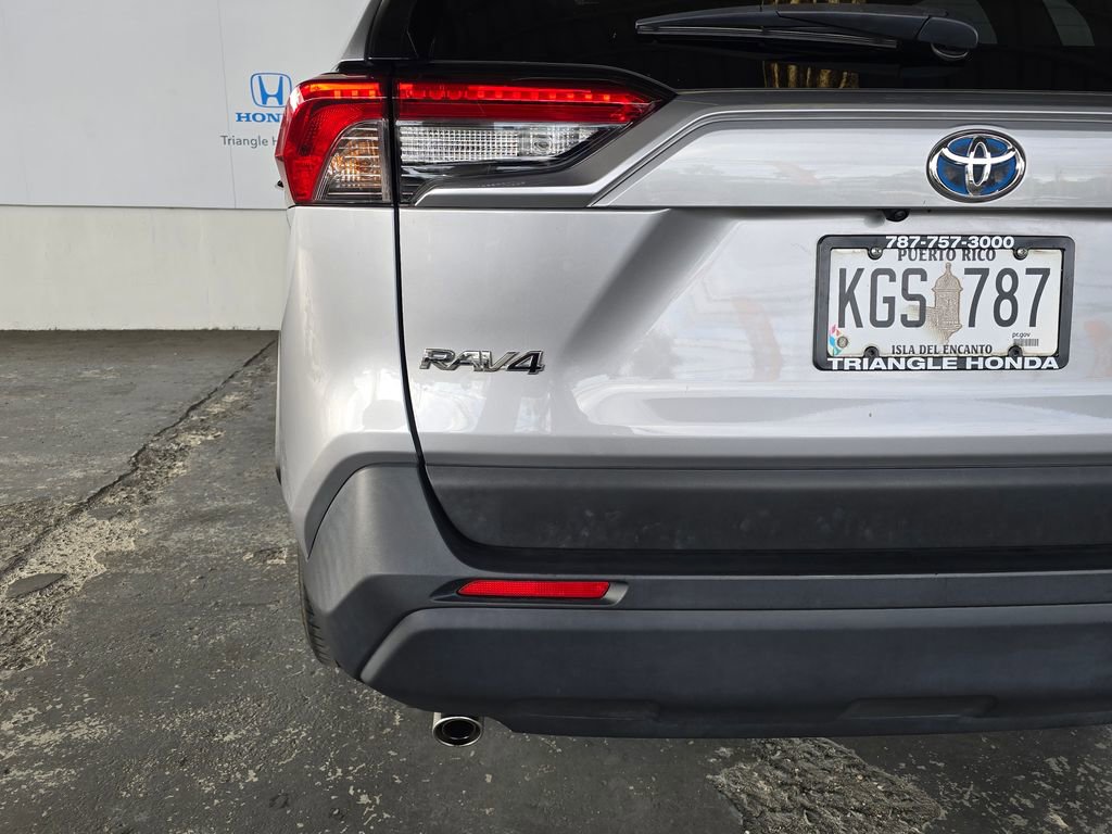 Used 2023 Toyota RAV4 LE AWD/4WD image 37