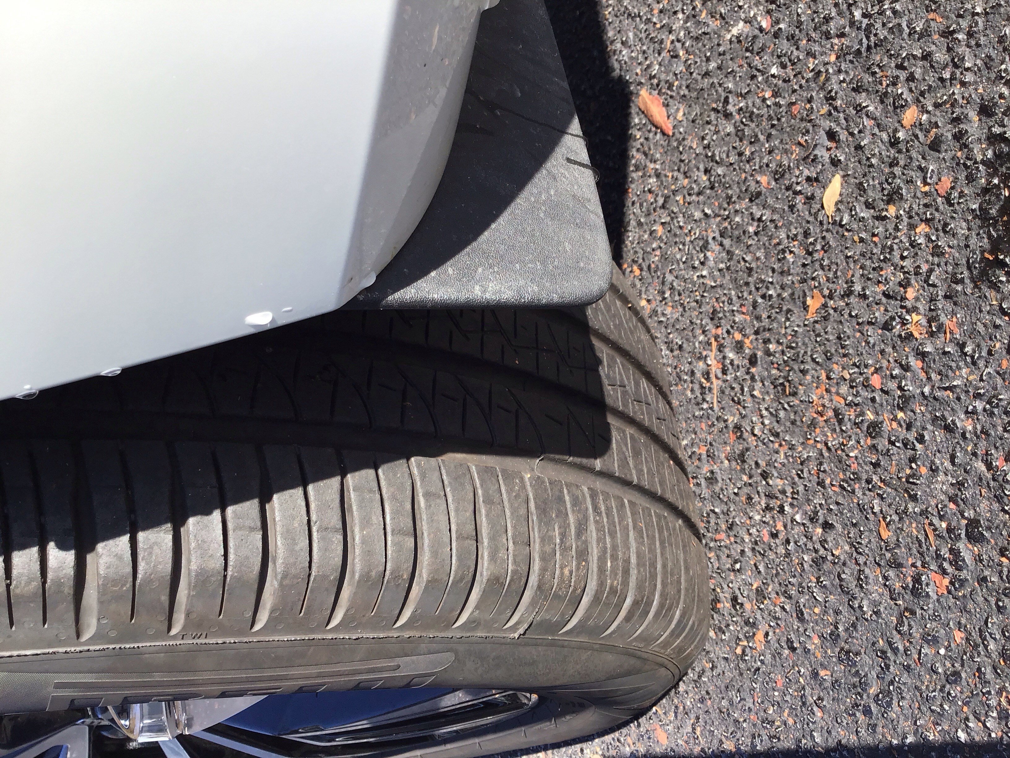 Certified 2025 Volvo XC60 B5 Plus image 12