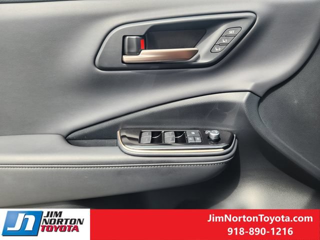 Used 2025 Toyota Crown Signia w/ Advanced Technology Package AWD/4WD image 25