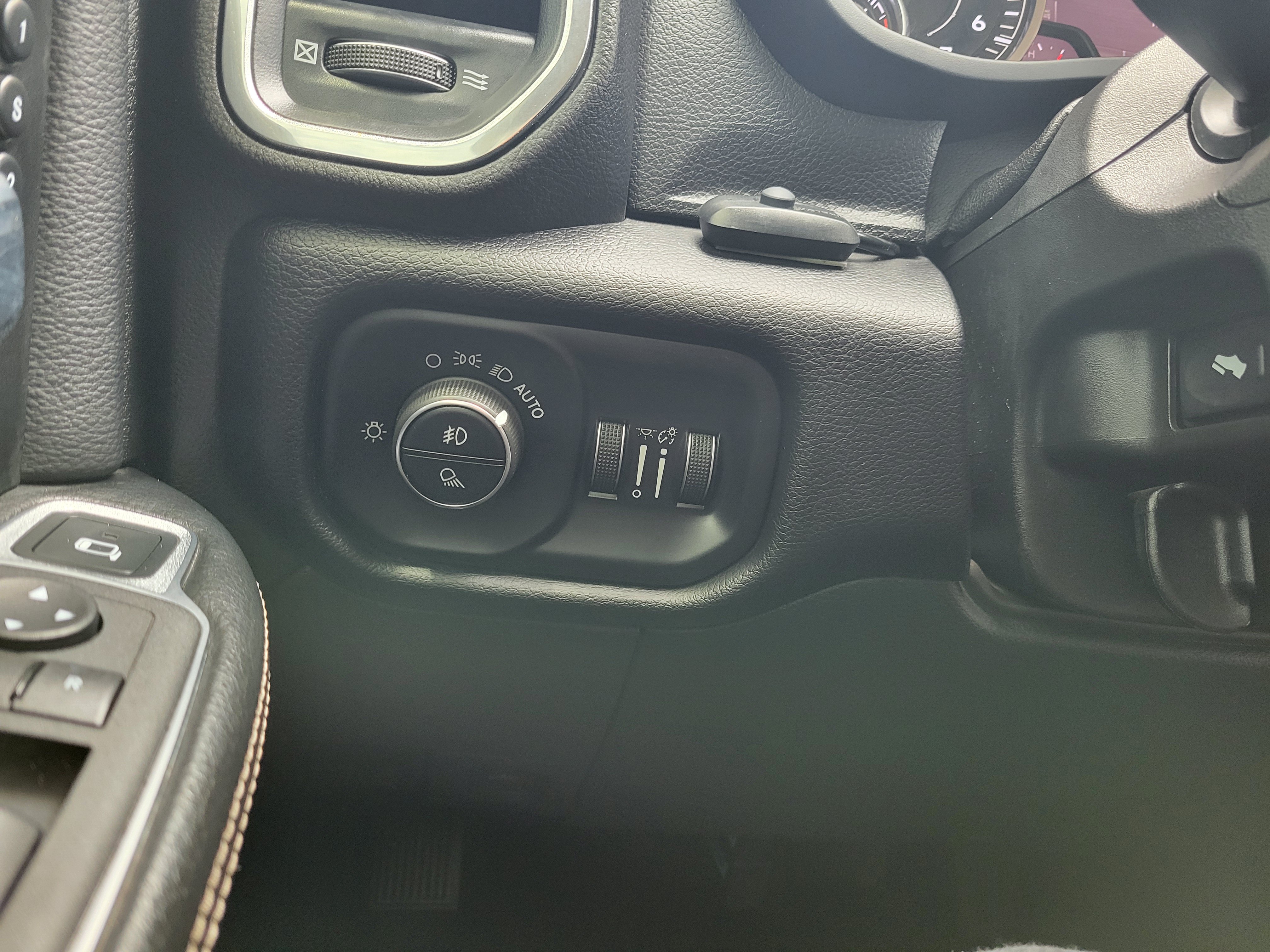 Used 2022 RAM 2500 Laramie AWD/4WD image 19