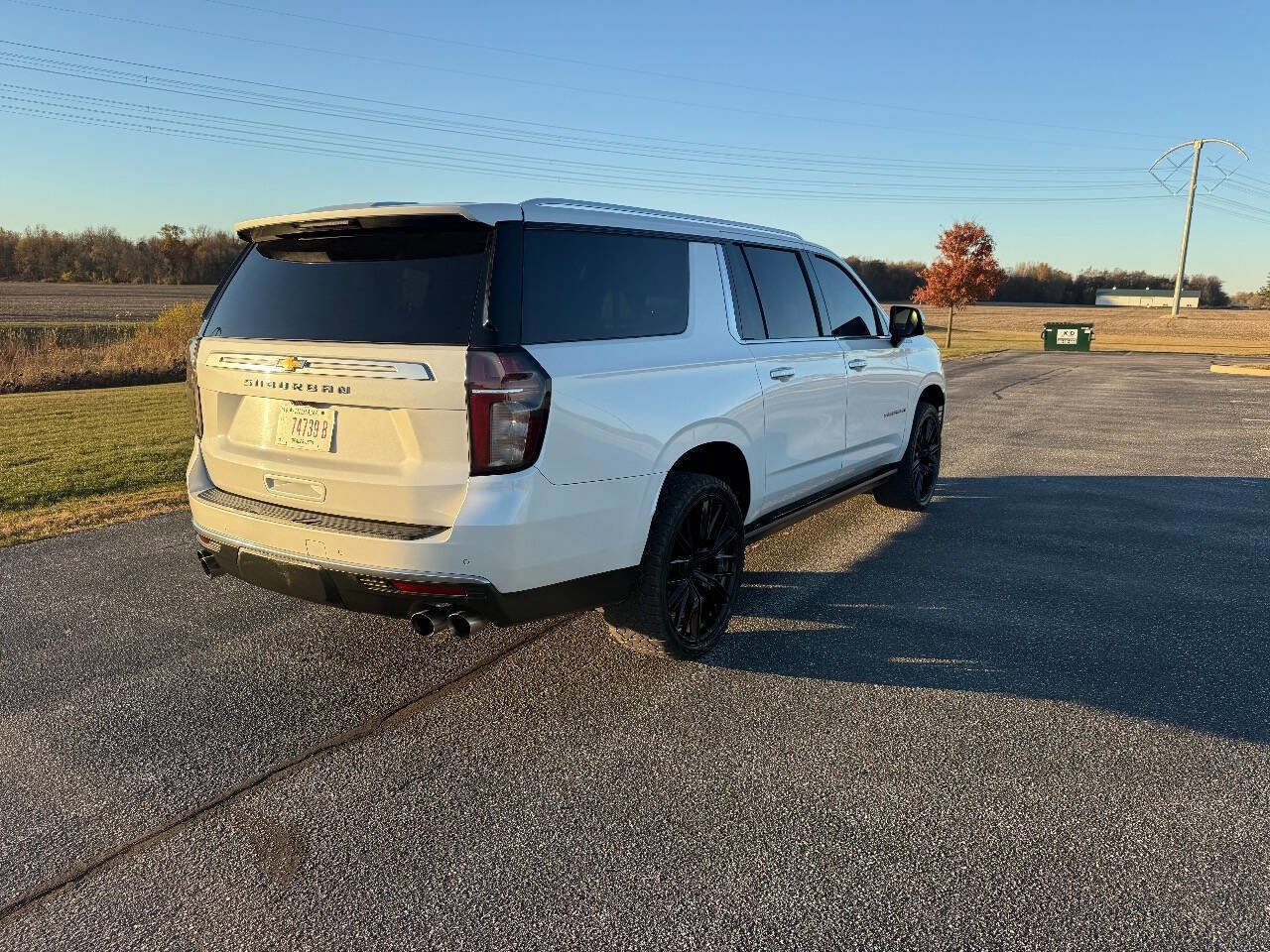 Used 2021 Chevrolet Suburban High Country w/ Premium Package image 4
