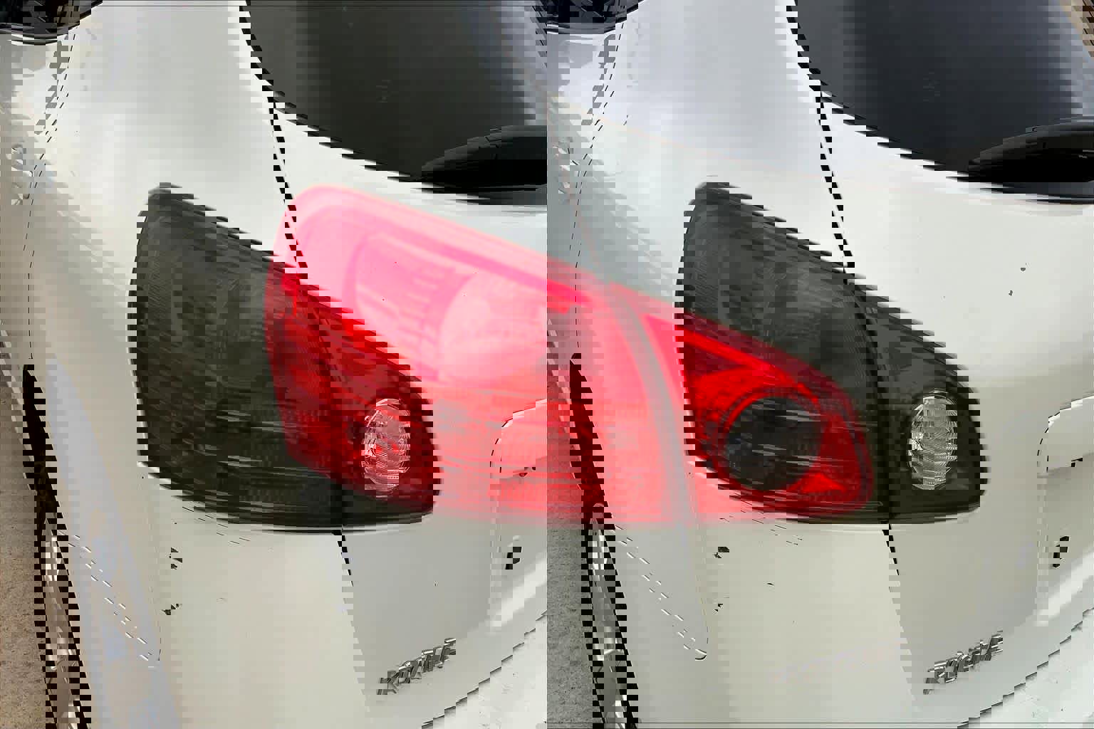 Used 2009 Nissan Rogue SL w/ Leather Pkg image 27