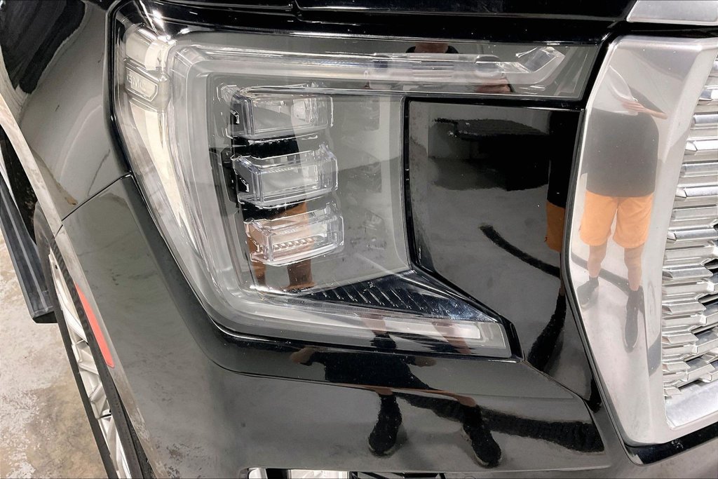 Used 2022 GMC Yukon Denali RWD image 37