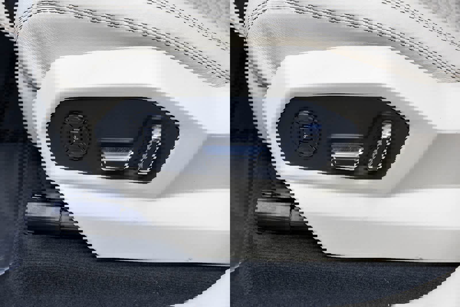 Used 2019 Lamborghini Urus image 32