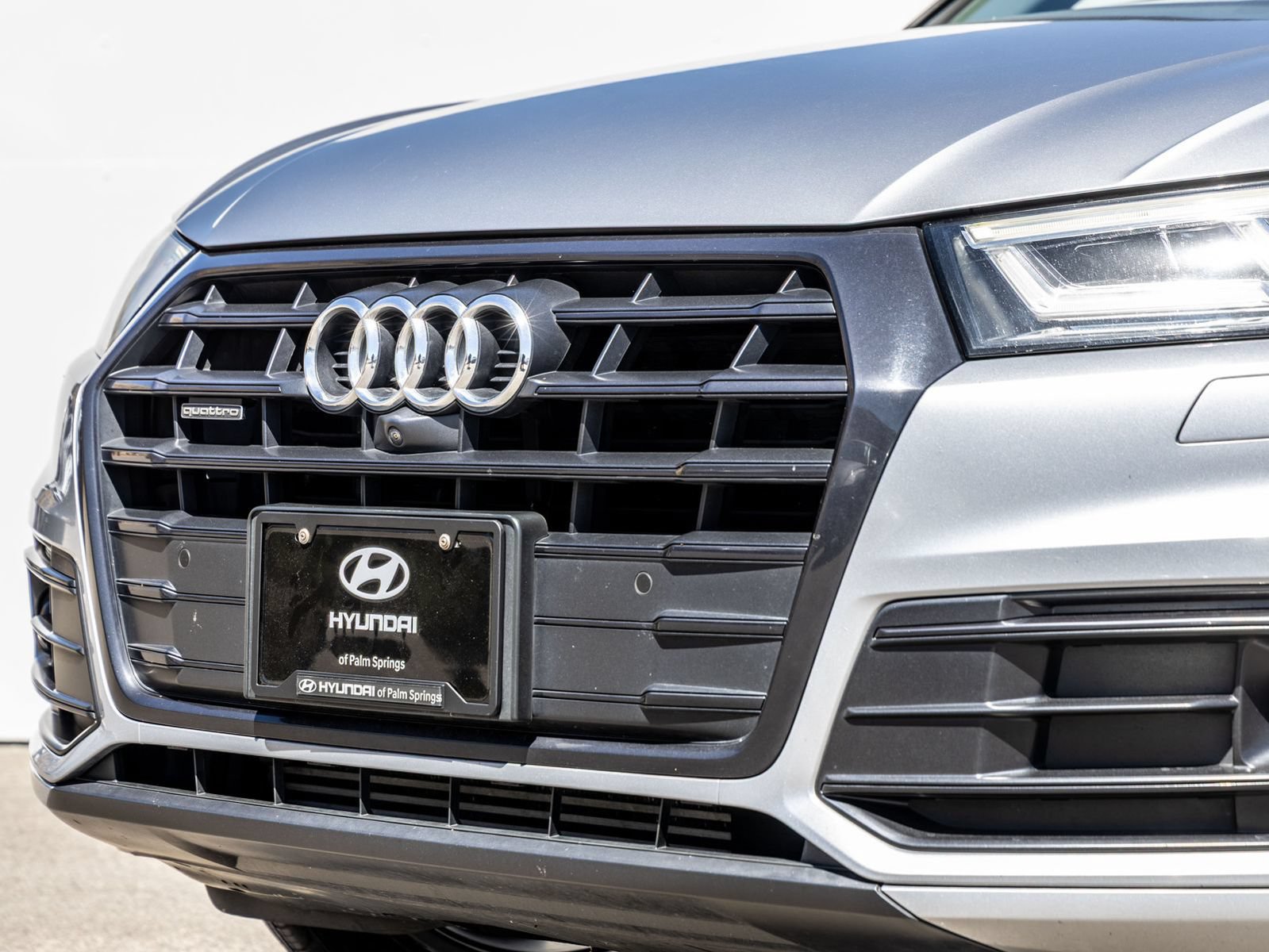 Used 2019 Audi Q5 Prestige w/ Prestige Package AWD/4WD image 3
