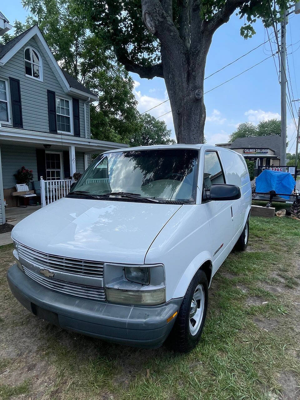 Used 2002 Chevrolet Astro AWD image 3