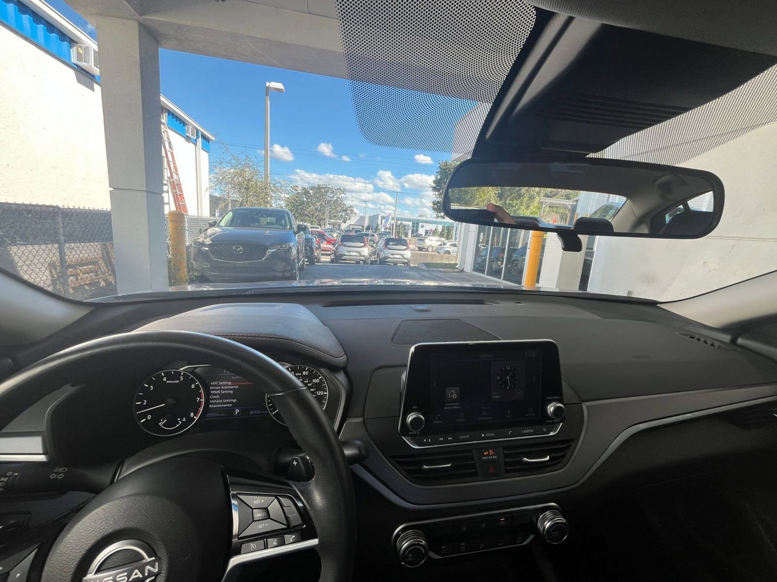 Used 2025 Nissan Altima 2.5 SR image 33