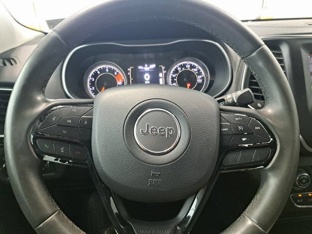 Used 2020 Jeep Cherokee Latitude Plus AWD/4WD image 10