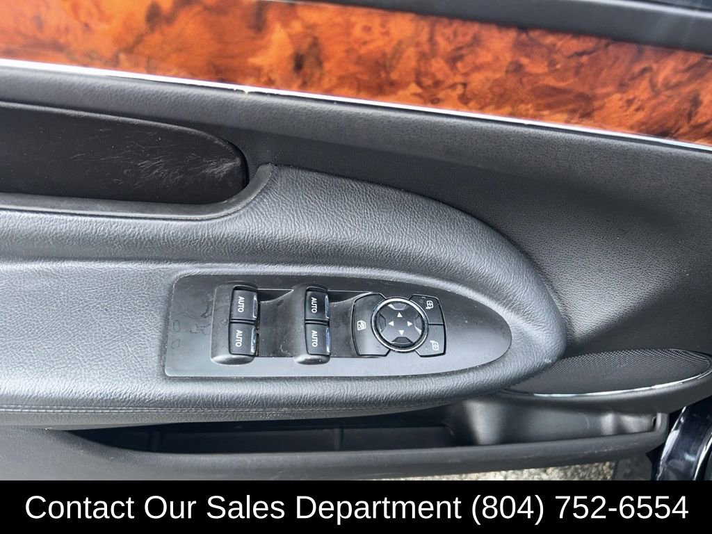Used 2019 Lincoln MKT AWD image 12