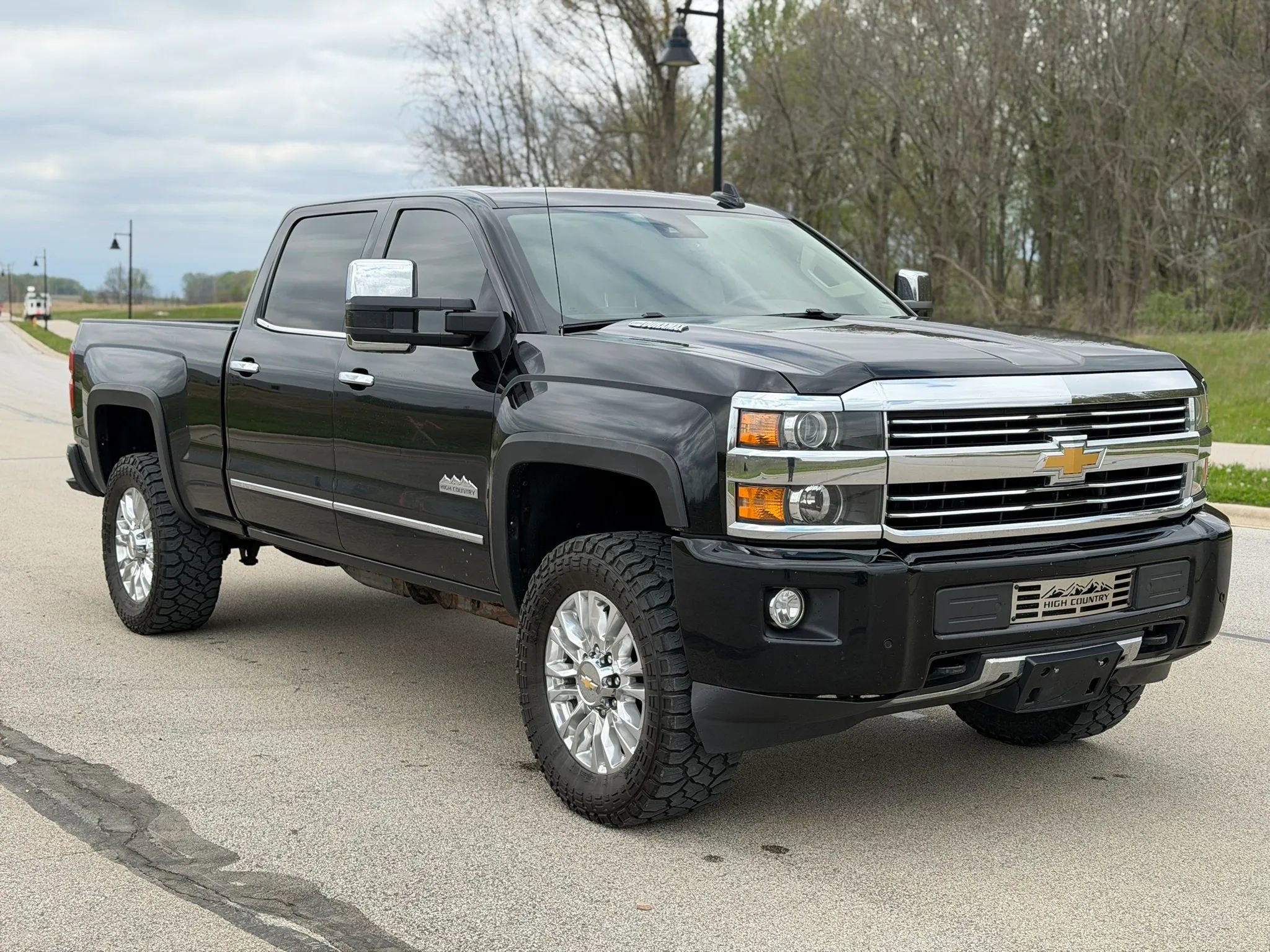 Used 2015 Chevrolet Silverado 2500 High Country AWD/4WD image 3