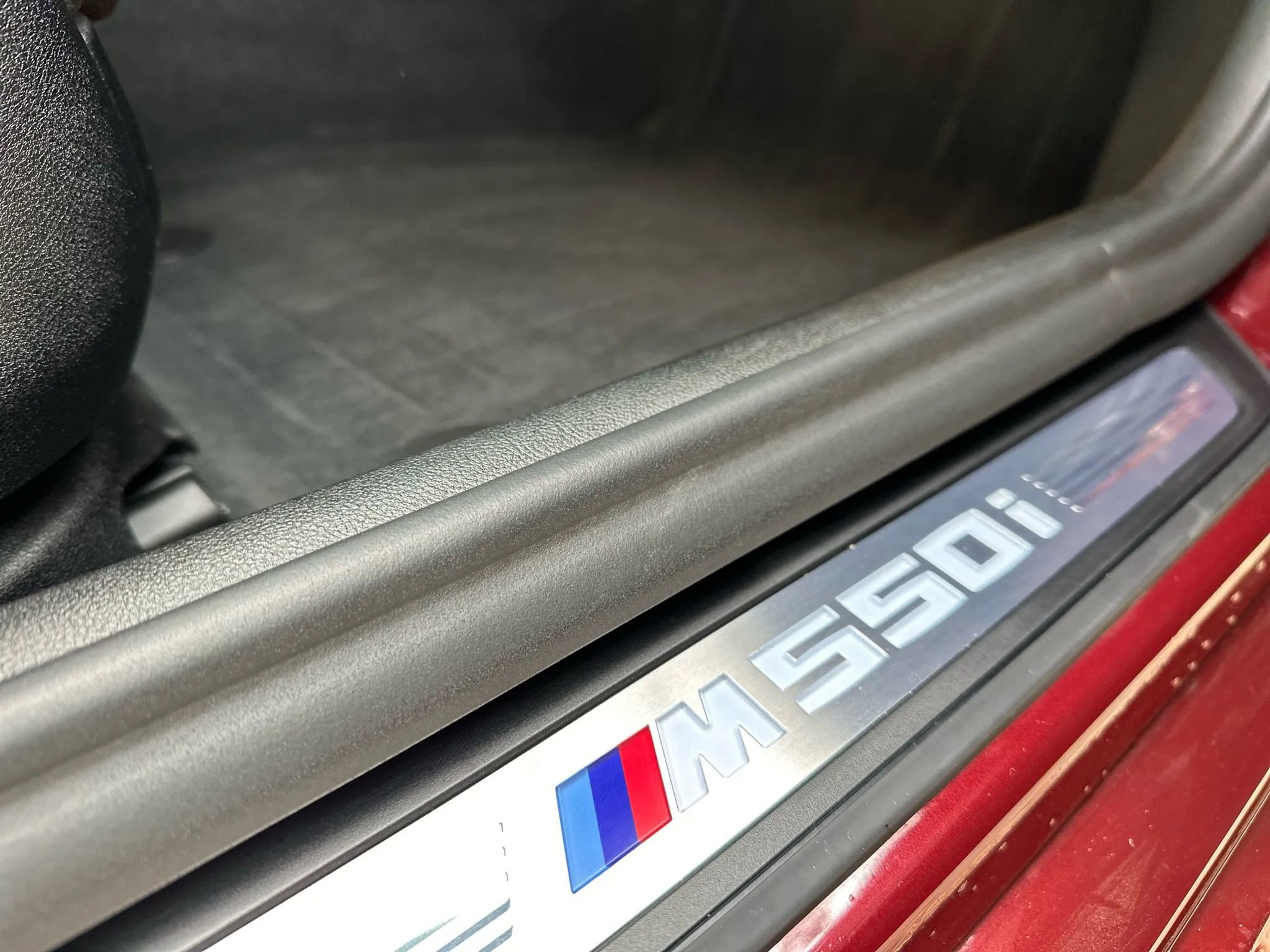 Used 2021 BMW M550i xDrive image 23