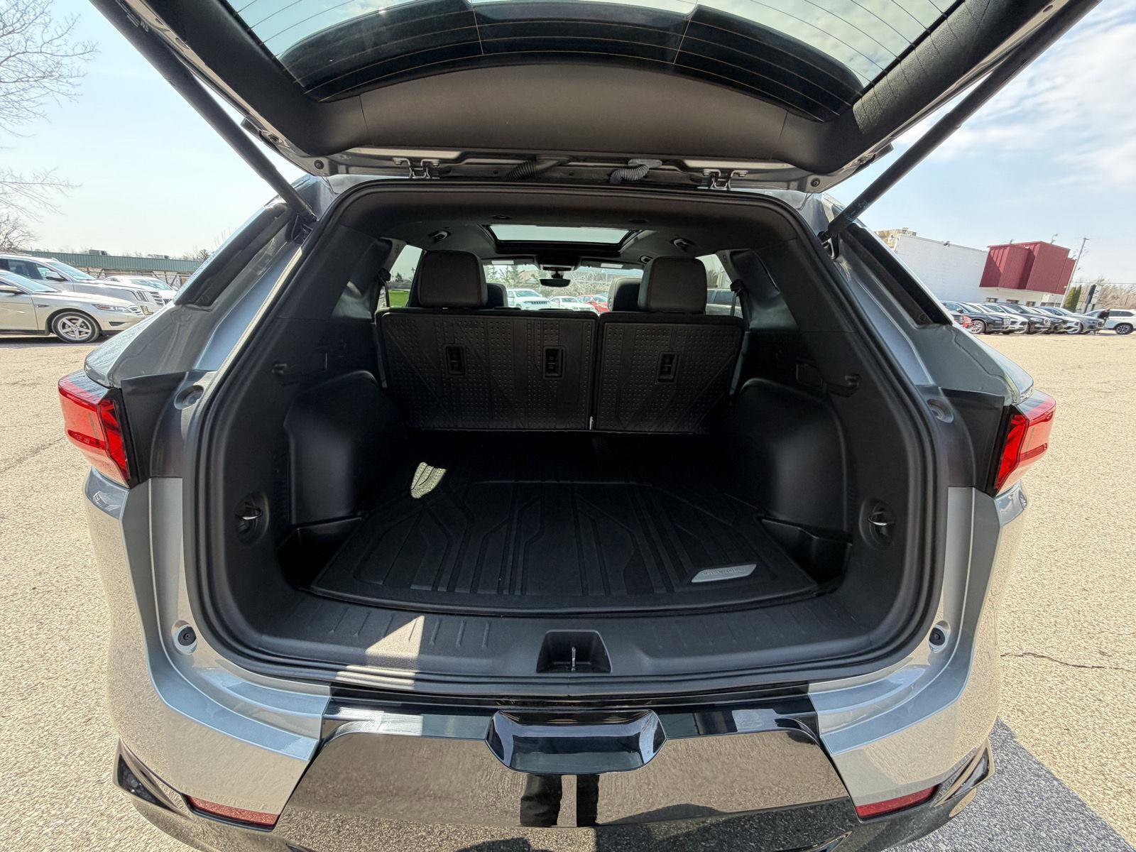 Used 2023 Chevrolet Blazer RS w/ Driver Confidence II Package image 30