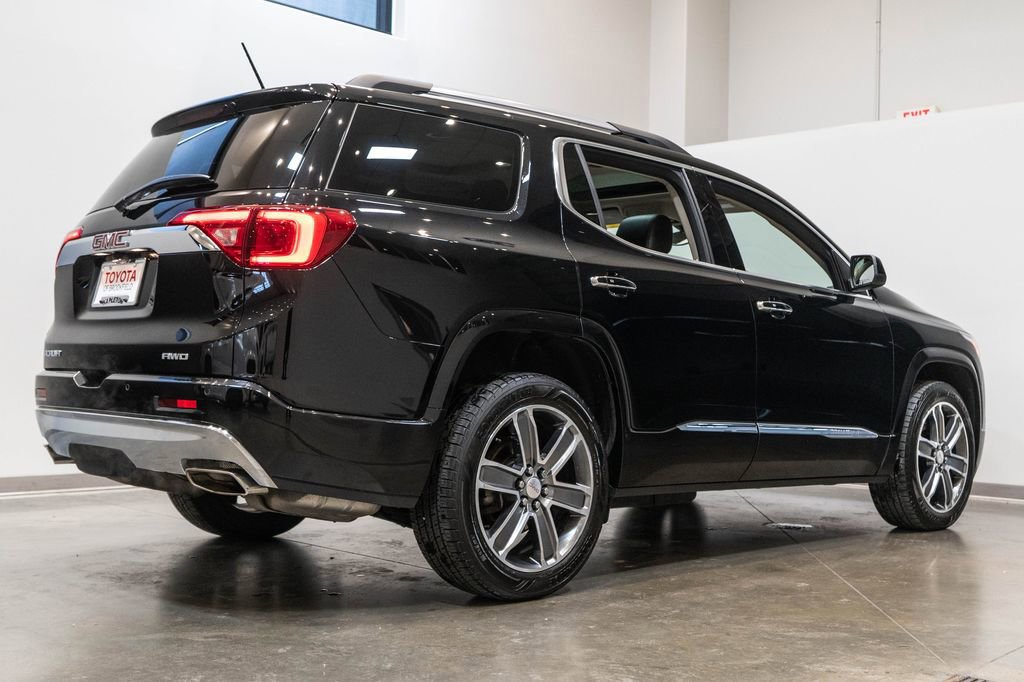 Used 2017 GMC Acadia Denali w/ Technology Package image 9