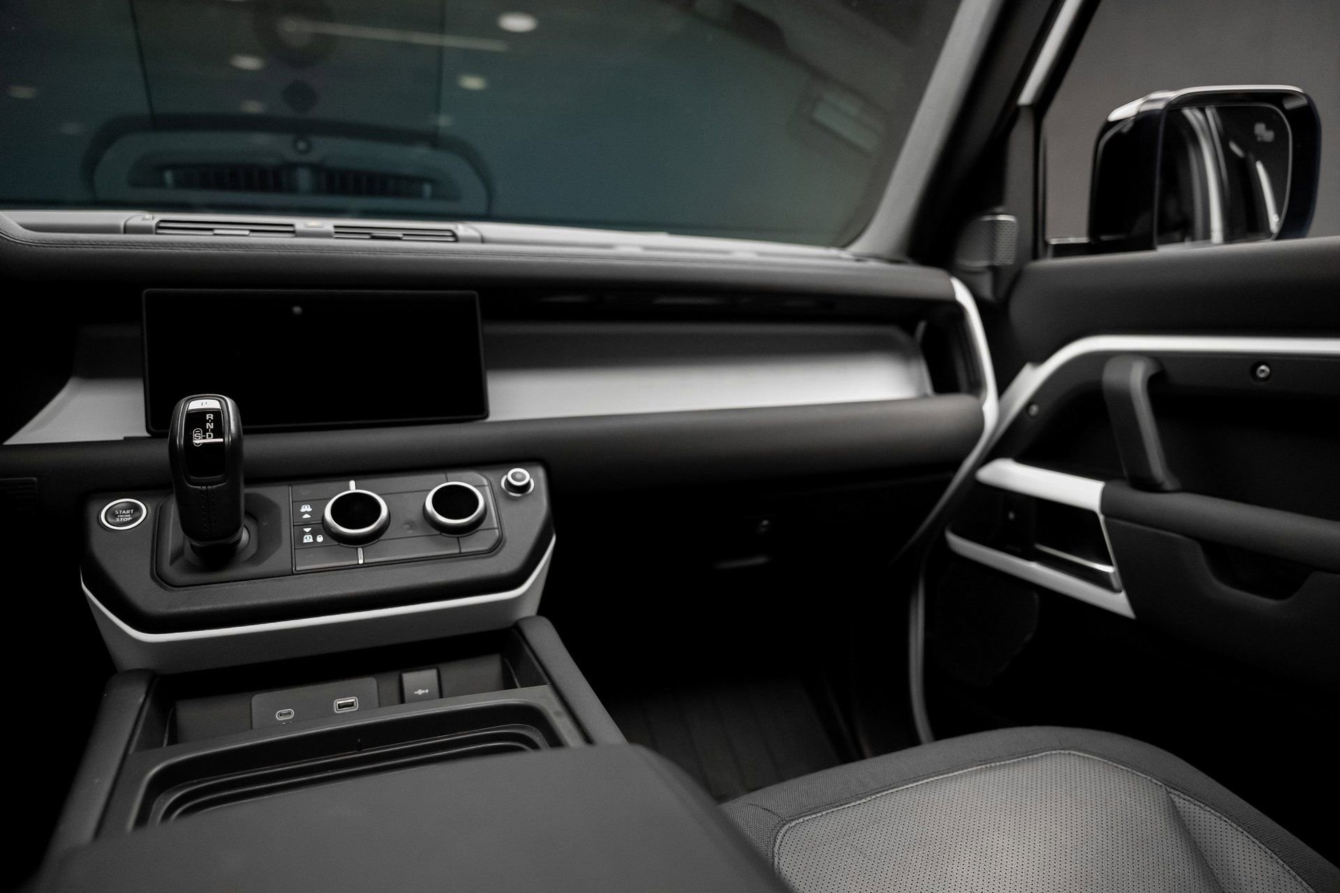 Used 2021 Land Rover Defender 110 S image 42