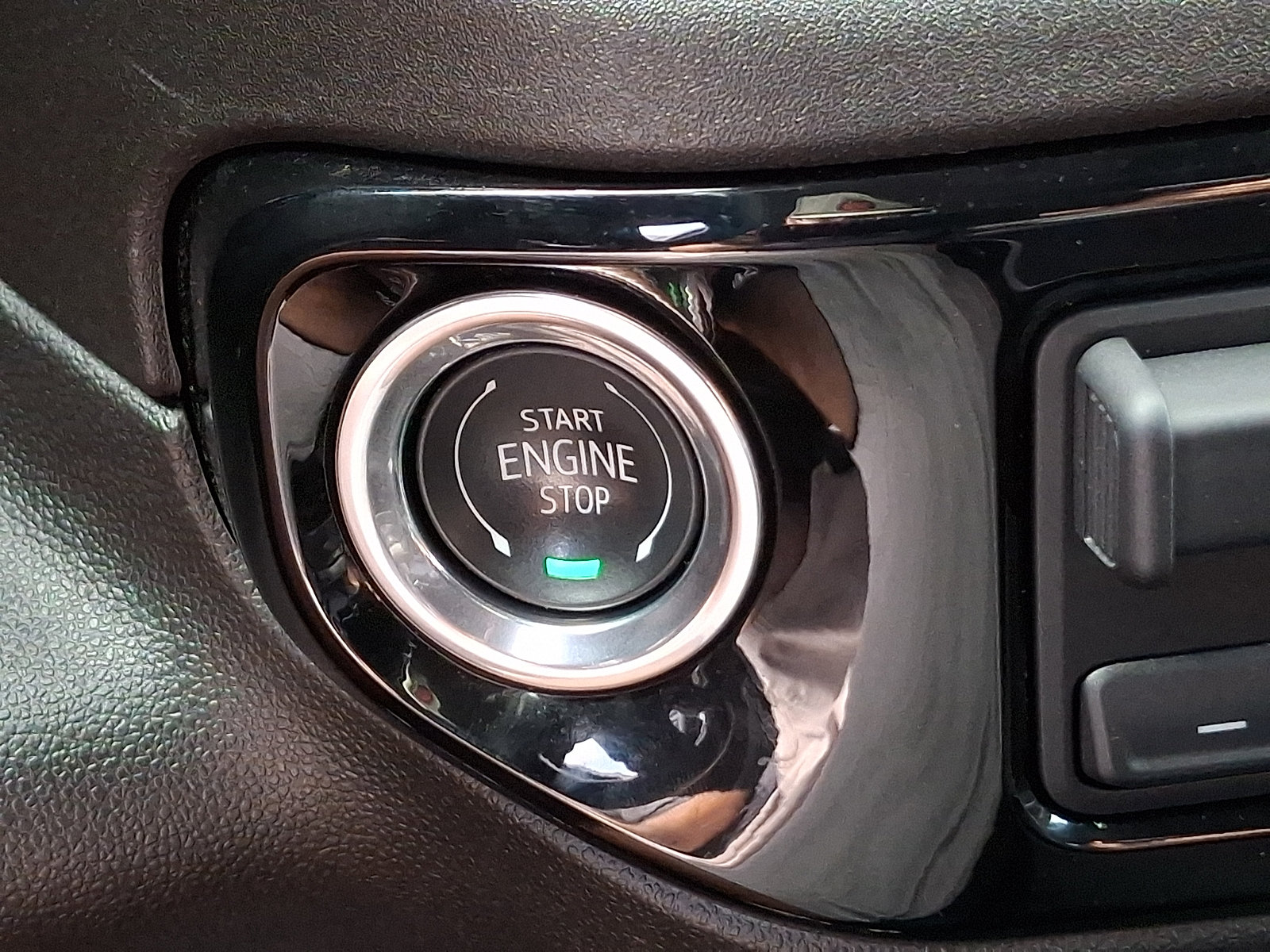 Used 2025 GMC Sierra 1500 Elevation AWD/4WD image 24