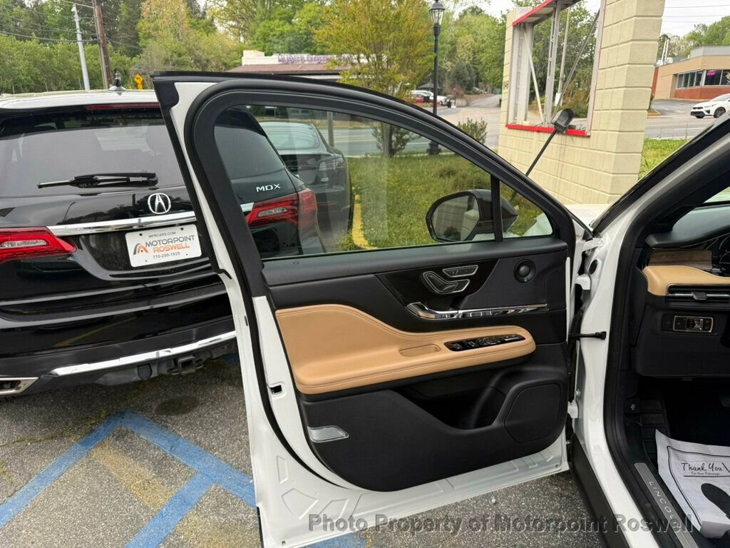 Used 2020 Lincoln Corsair Reserve w/ Elements Package image 10