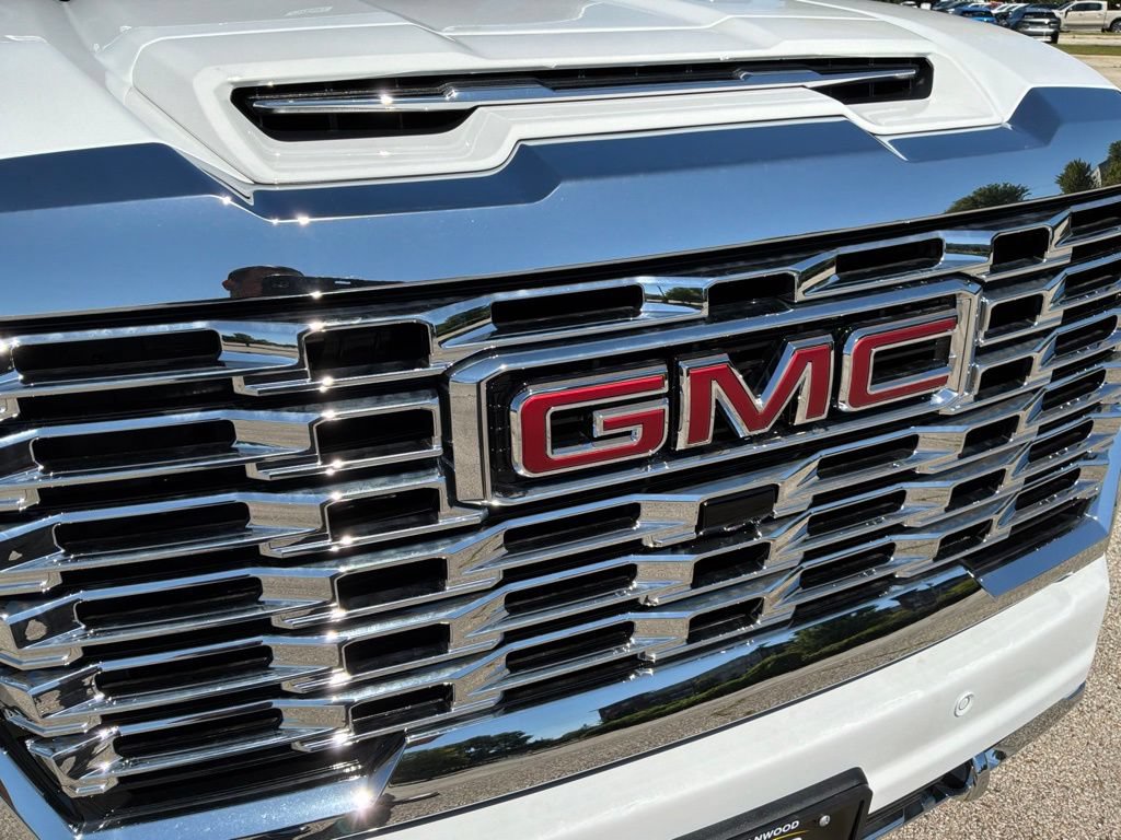 New 2026 GMC Sierra 2500 Denali w/ Denali Reserve Package AWD/4WD image 11