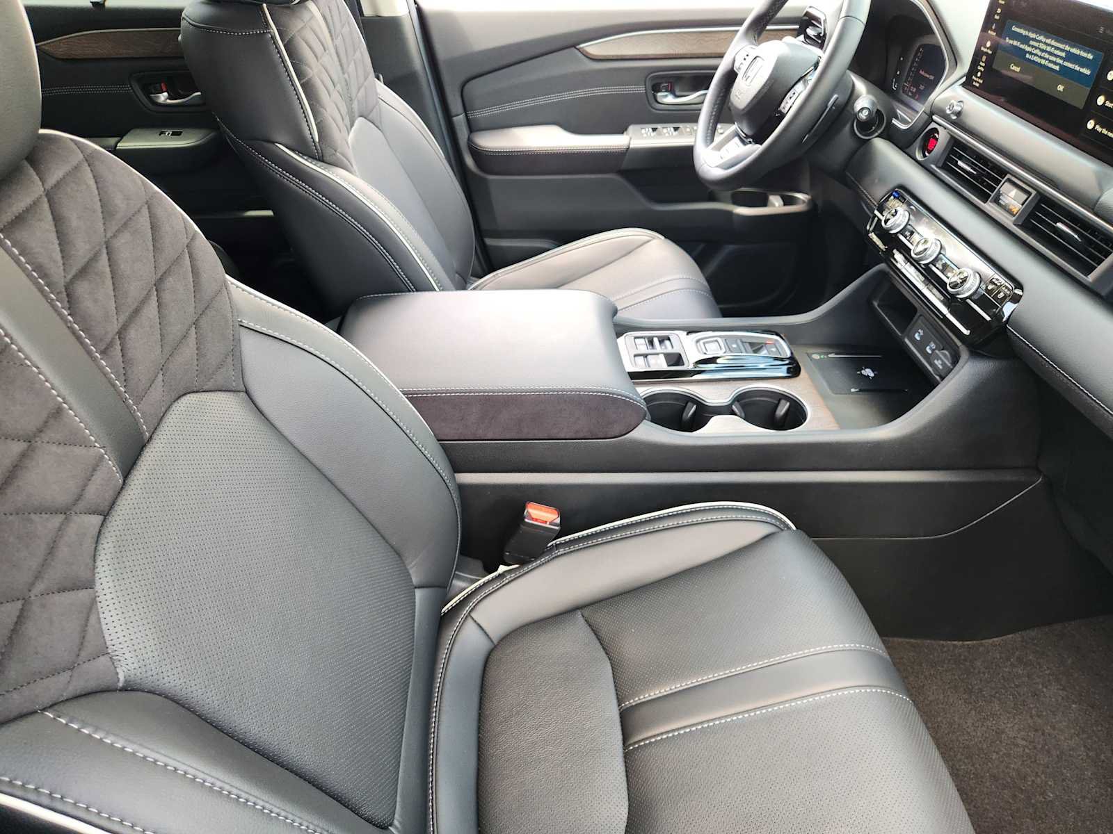 Used 2026 Honda Pilot Elite image 13