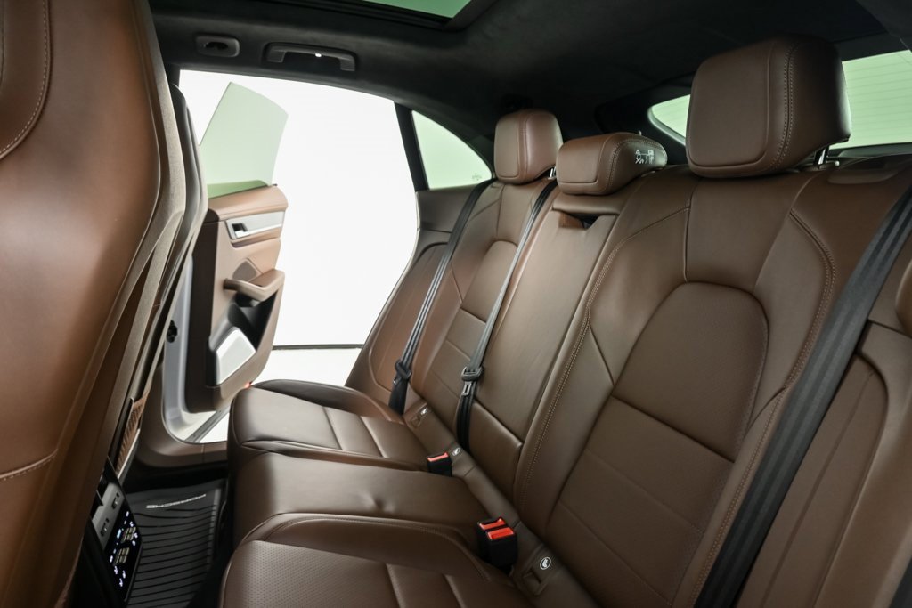 New 2025 Porsche Macan Turbo Electric image 23