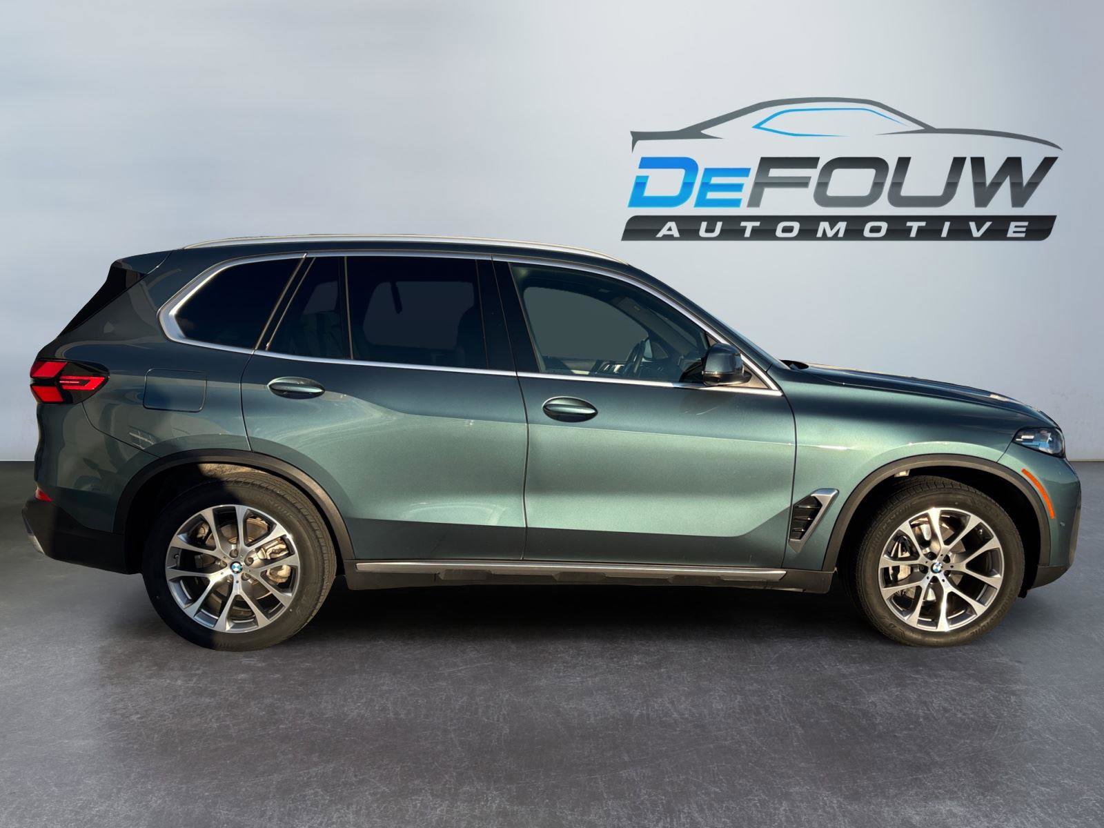 Certified 2025 BMW X5 xDrive40i w/ Premium Package image 12