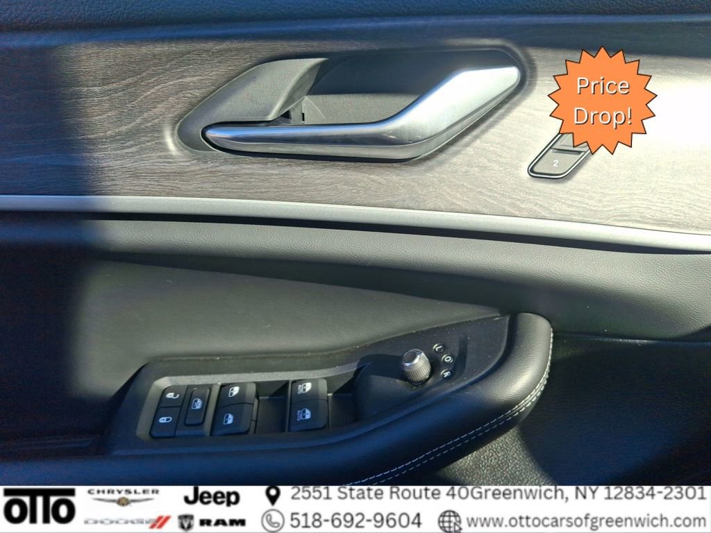New 2025 Jeep Grand Cherokee Limited w/ Black Appearance Package image 28