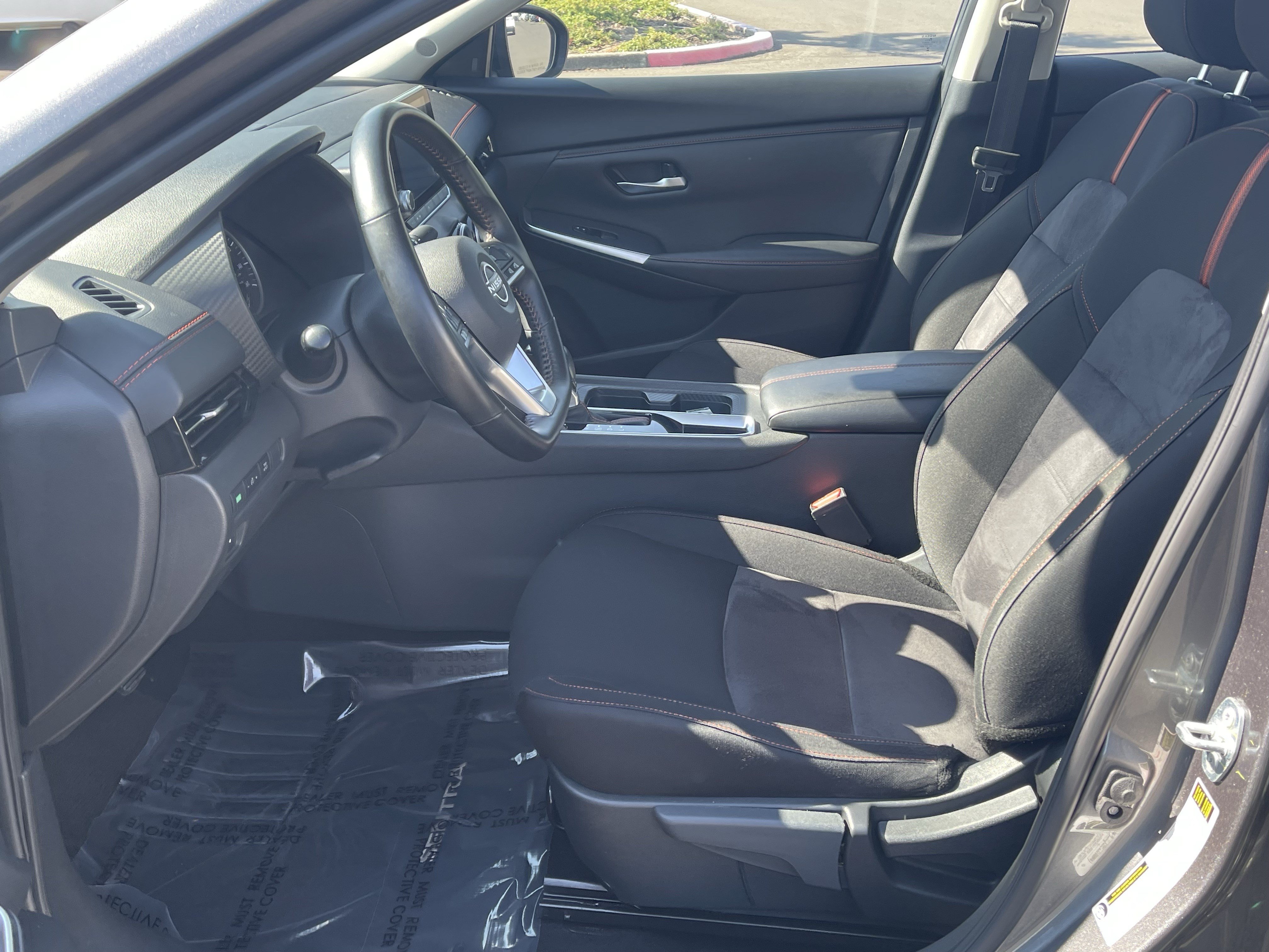 Used 2025 Nissan Sentra SR FWD image 11